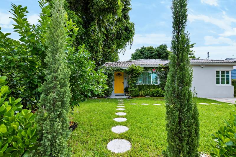 3 bedroom Single Family Residence at 910 N M Street, Lake Worth Town Of, Lake Worth Beach — photo 2