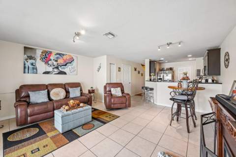 8985 Lancaster Street, Tamarac FL - photo 17 of 24