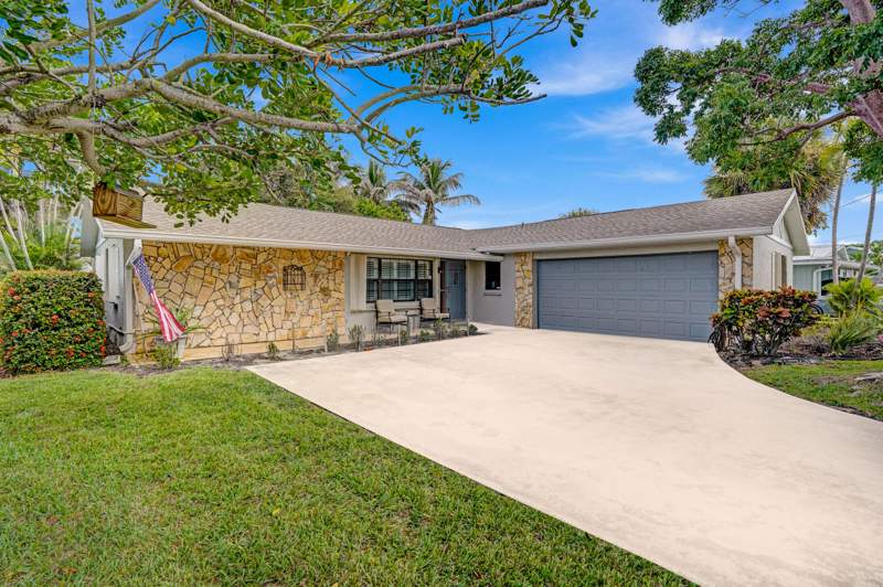 3 bedroom Single Family Residence at 1902 Eucalyptus Avenue, Surfside Unit 1 Subdivision, Hutchinson Island — photo 3