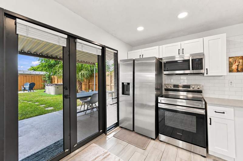 3 bedroom Single Family Residence at 2775 NE 16th Avenue, Collier Manor, Pompano Beach — photo 2