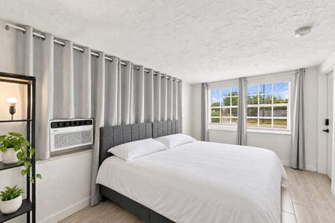 2775 NE 16th Avenue, Pompano Beach FL - photo 11 of 44