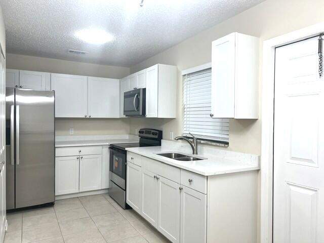 3 bedroom Single Family Residence at 488 E Jordan Boulevard, Glades Citizens Villas, Pahokee — photo 2