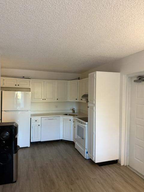 0 bedroom Condominium at 1112 Green Pine Boulevard #C1, Palm Club Village II Condo, West Palm Beach — photo 2