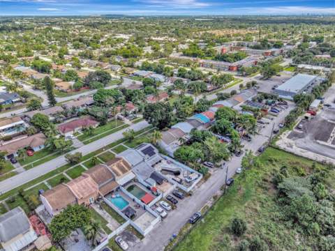 6224 SW 7th Street, Margate FL - photo 14 of 75