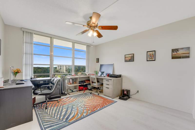 3 bedroom Condominium at 3800 Oaks Clubhouse Drive #503, No 70 Palm-Aire Country Club, Pompano Beach — photo 5