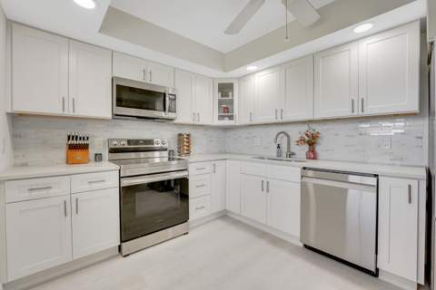 3800 Oaks Clubhouse Drive #503, Pompano Beach FL - photo 6 of 13