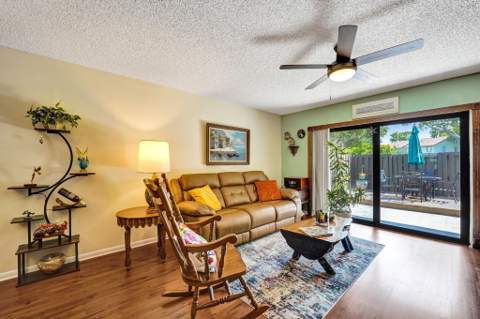 10772 NW 11th Street, Pembroke Pines FL - photo 14 of 29