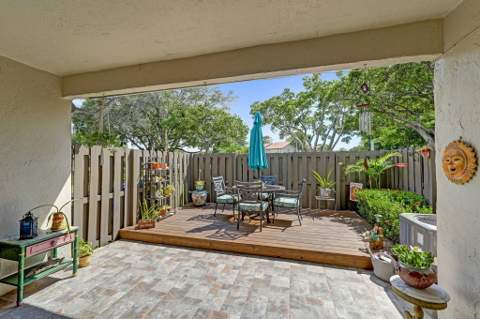 10772 NW 11th Street, Pembroke Pines FL - photo 17 of 29