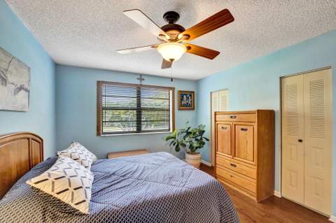 10772 NW 11th Street, Pembroke Pines FL - photo 20 of 29