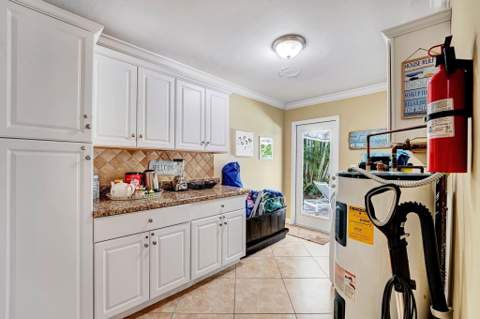 3488 NE 19th Avenue, Oakland Park FL - photo 16 of 36
