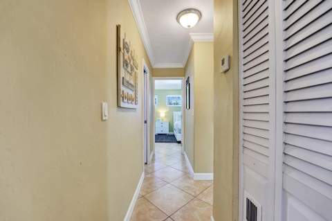 3488 NE 19th Avenue, Oakland Park FL - photo 20 of 36