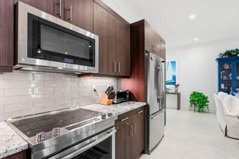 910 Hamilton Lane, Delray Beach FL - photo 7 of 34