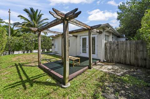 284 Lytton Court, West Palm Beach FL - photo 8 of 34