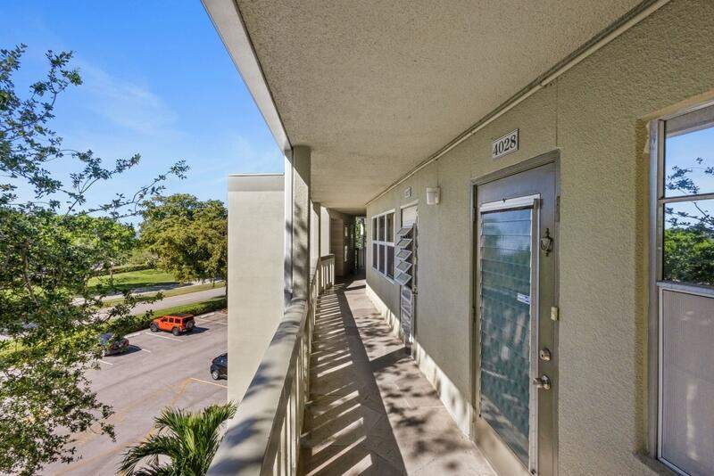 1 bedroom Condominium at 4028 Berkshire B #4028, Berkshire B Condo, Deerfield Beach — photo 3