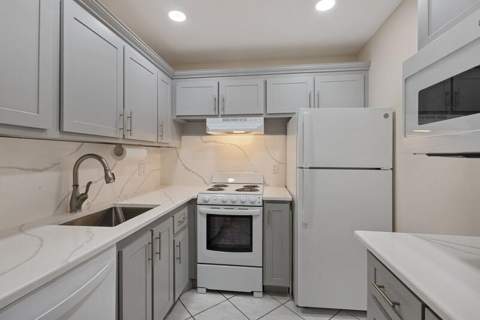 4028 Berkshire B #4028, Deerfield Beach FL - photo 20 of 29