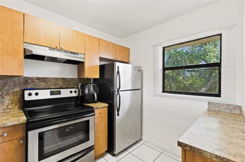 3199 Foxcroft Road #304, Miramar FL - photo 6 of 23