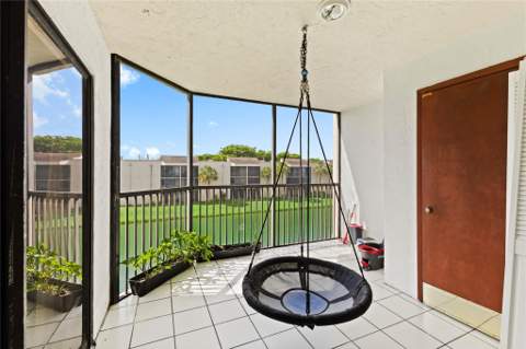 3199 Foxcroft Road #304, Miramar FL - photo 16 of 23