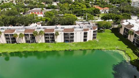 3199 Foxcroft Road #304, Miramar FL - photo 19 of 23
