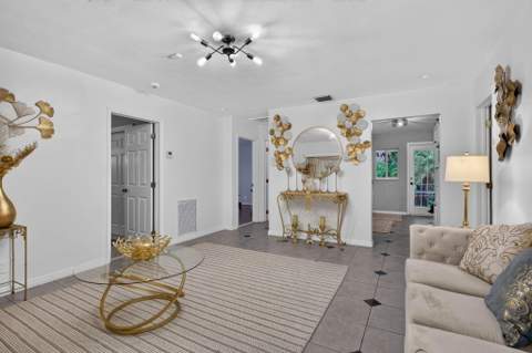 5433 NE 5th Avenue, Oakland Park FL - photo 8 of 38