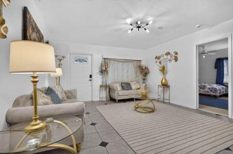 5433 NE 5th Avenue, Oakland Park FL - photo 6 of 38