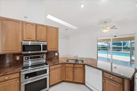 2042 SE Westmoreland Boulevard, Port St. Lucie FL - photo 24 of 86
