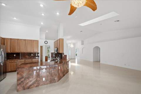 2042 SE Westmoreland Boulevard, Port St. Lucie FL - photo 20 of 86