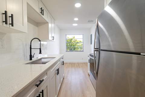 3121 NW 47th Terrace, Lauderdale Lakes FL - photo 8 of 8