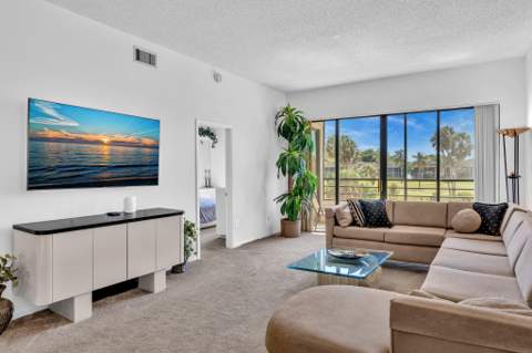 7508 La Paz Boulevard #204, Boca Raton FL - photo 17 of 48