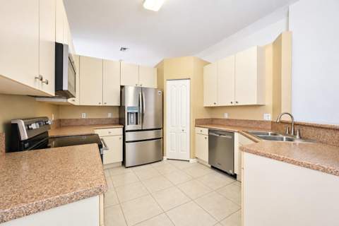 6128 Spring Lake Terrace, Fort Pierce FL - photo 13 of 32