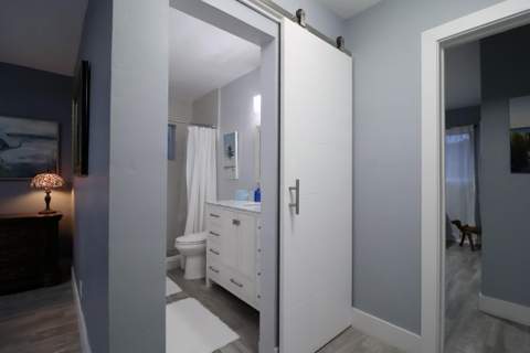 2208 NE 19th Avenue, Wilton Manors FL - photo 6 of 44