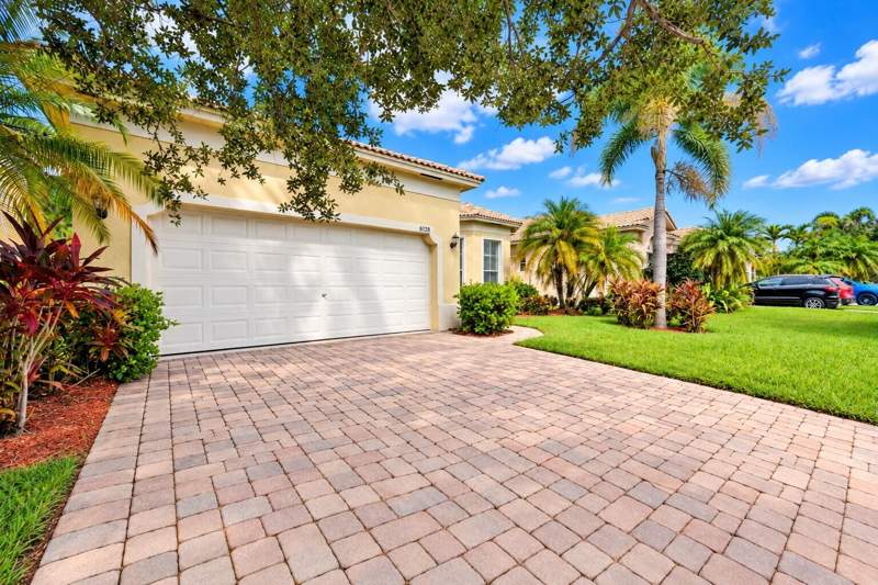 5 bedroom Single Family Residence at 6128 Spring Lake Terrace, Portofino Shores, Fort Pierce — photo 4