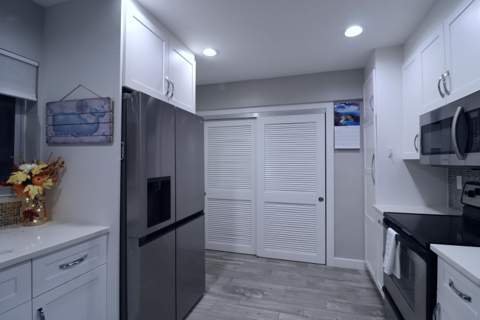 2208 NE 19th Avenue, Wilton Manors FL - photo 20 of 44