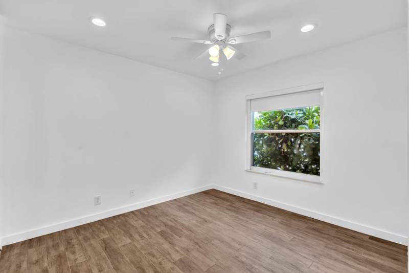 3 bedroom Single Family Residence at 3307 SW 49th Street, Banyan Oakridge Plat, Hollywood — photo 3