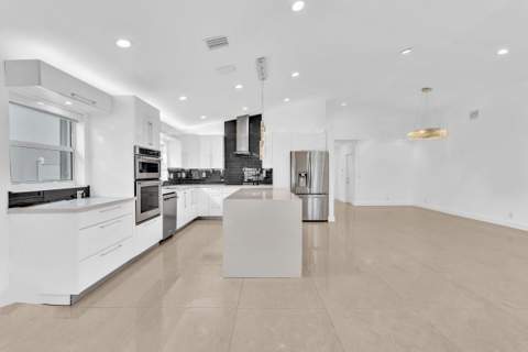 3307 SW 49th Street, Hollywood FL - photo 16 of 62