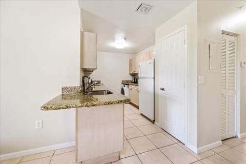 2060 Greenview Shores Boulevard #308, Wellington FL - photo 9 of 24