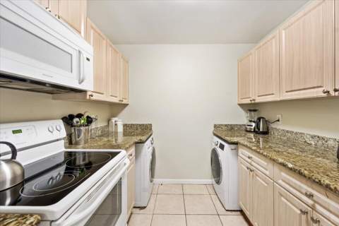 2060 Greenview Shores Boulevard #308, Wellington FL - photo 11 of 24