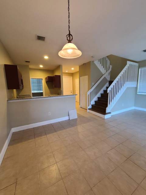 1228 Lucaya Drive, Riviera Beach FL - photo 12 of 32