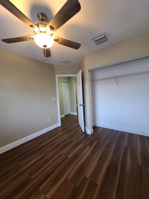 1228 Lucaya Drive, Riviera Beach FL - photo 23 of 32