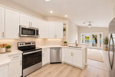 10627 NW 7th Street, Pembroke Pines FL - photo 15 of 31
