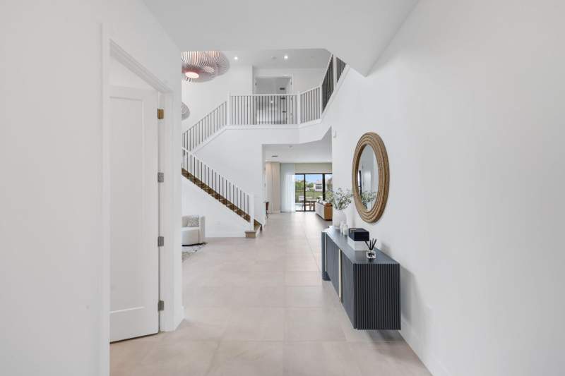 5 bedroom Single Family Residence at 9682 Juniper Bay Avenue, Johns Pud West, Boca Raton — photo 4