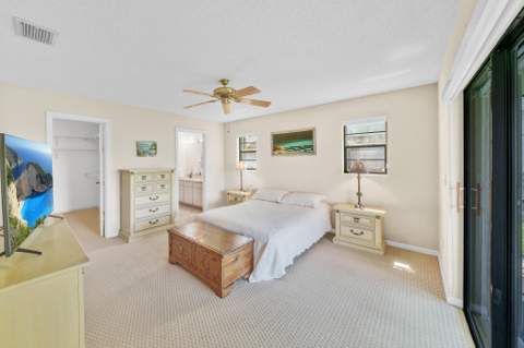 142 Parkwood Drive, Royal Palm Beach FL - photo 19 of 73