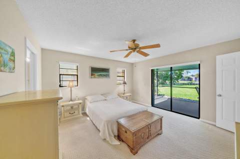 142 Parkwood Drive, Royal Palm Beach FL - photo 24 of 73