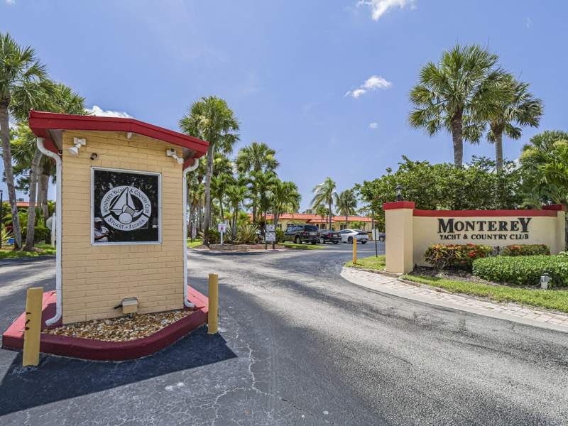 2 bedroom Condominium at 1975 SW Palm City Road #39 J, King Mountain Condo Monterey Yacht & Country Club, Stuart — photo 2