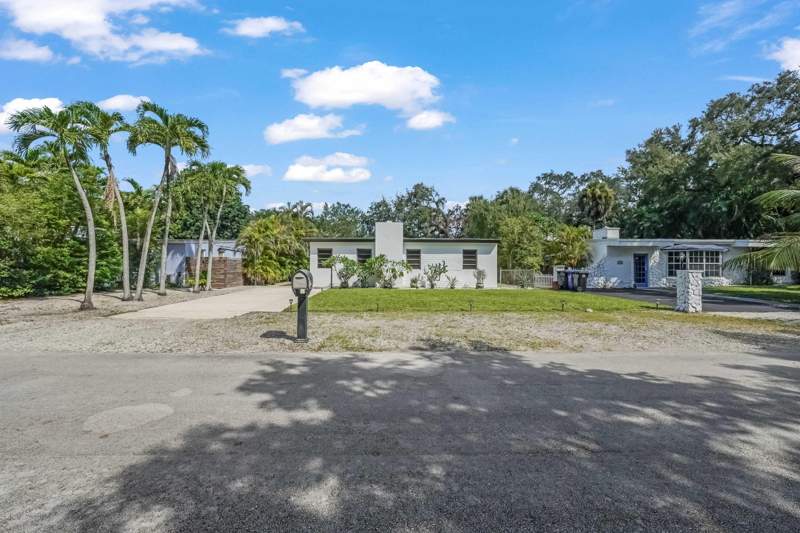 3 bedroom Single Family Residence at 1717 SW 14th Street, Riverside Estates 2nd Revision, Fort Lauderdale — photo 5