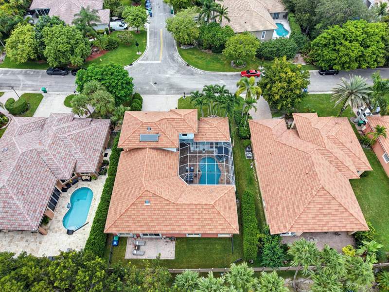 5 bedroom Single Family Residence at 11950 NW 3rd Drive, Mariners Cove, Coral Springs — photo 2