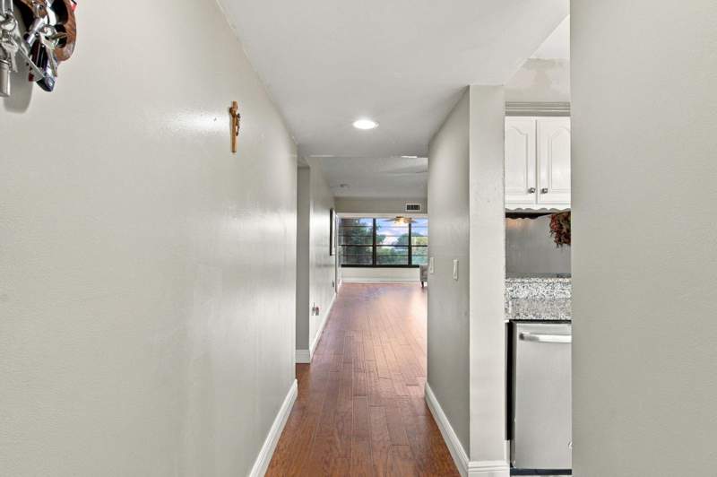 3 bedroom Condominium at 1502 Whitehall Drive #305, Condo 1 Of Whitehall Condos, Davie — photo 4