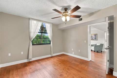 1502 Whitehall Drive #305, Davie FL - photo 10 of 37