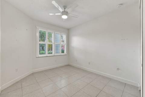 11852 SW Waterford Isle Way, Port St. Lucie FL - photo 20 of 39