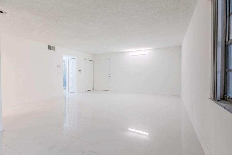 2 bedroom Condominium at 2401 NW 41st Avenue #101, Cypress Tree Condo Bldg 4, Lauderhill — photo 5