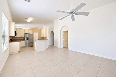 6128 Spring Lake Terrace, Fort Pierce FL - photo 10 of 32
